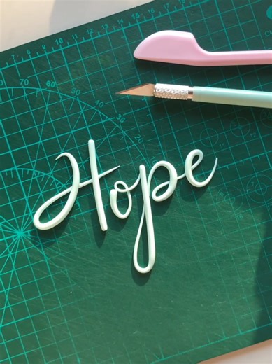 Starting 2026 with Hope: Fondant Name Calligraphy Tutorials