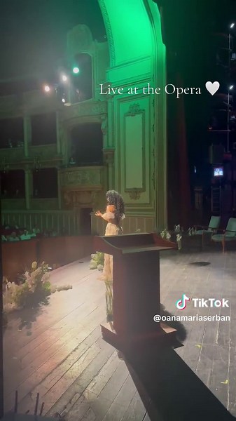 There’s nothing like live performance: “Meine Lippen, sie küssen so heiß” la Operă ✨🎶 #fyp #opera #backstage #liveperformance #classicalmusic