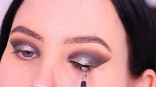 Silver & Purple Glam Smokey Eye Look Tutorial