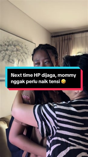 Kakak itu pelupa level akut 🤣Kali ini HPnya ketinggalan di rumah, dan mommy langsung YES, MOMENT TELAH TIBA😈 Sambil kesel, mommy juga sekalian ngerjain kakak 🤭Ini nih momen mommy ngomel panjang lebar gara-gara HP ditaro sembarangan lagi dan lagi.Semoga abis ini kakak kapok ya 😅 Next time HP dijaga, mommy nggak perlu naik tensi 🤣