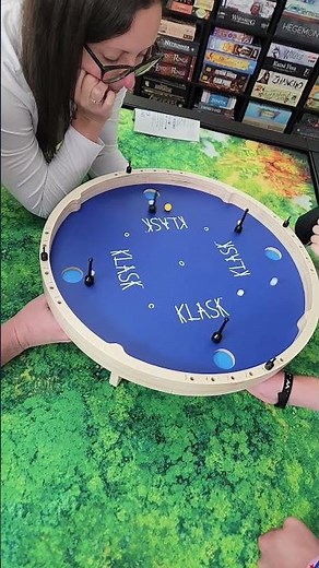 4-Player Klask with the whole family!