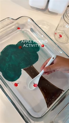 Magic Apple Picking 🍎 Such a good fine motor activity to do with your little ones! Comment “apples” and I’ll send you the 🔗 to the pens we used! #scienceforlittles #scienceforkids #scienceexperiments #learningthroughplay #kidsactivity #toddleractivities | Cynthia Gutierrez