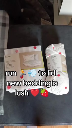 my bed is a deep foam. mattress I bought the king size fitted sheet it's perfect 👏💯 my bedding is the double available in 🍉 and 🍋 #fypppppppppppppp #viralvideos #myjourney #lidl #viral