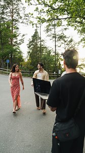 Följ med bakom kulisserna!! Vill ni se mer av skapande processen till musikvideos, i studion eller när vi skriver låtar?😍🪄 | Darin