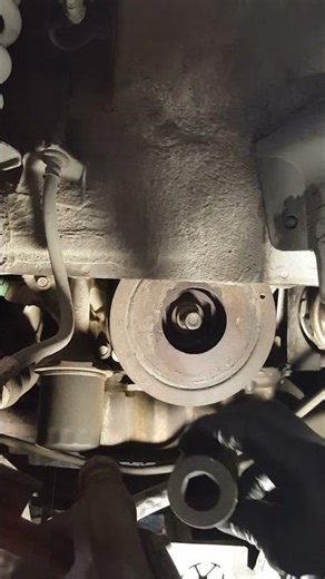 🚘 Honda Accord J Series V6 Crankshaft Pulley Bolt REMOVAL! 🚨