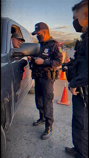 Retén de policía | Archivo Criminal