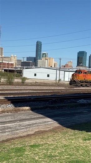 BNSF 5709 leads an Intermodal Train at Tower 55 03/12/26 #bnsf #railway #shorts