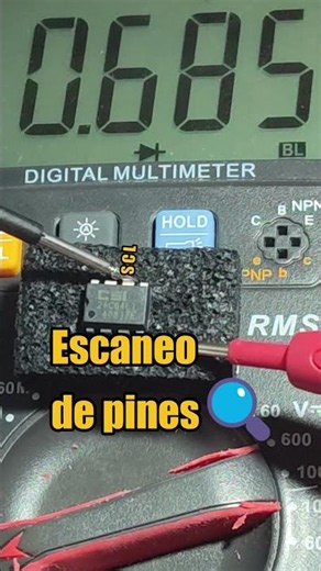 El multímetro está engañando con este 24C64L 😳