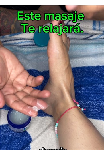 Masaje relajante con VapoRub para antes de dormir