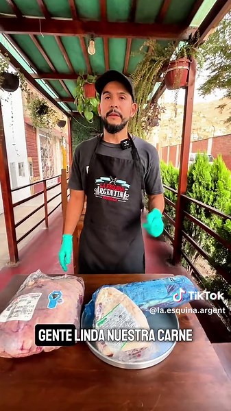En La Esquina Argentina, llevamos el sabor de nuestra tierra a tu mesa. Disfrutá de la mejor carne 100% argentina, seleccionada con la más alta calidad y frescura. ¡Vení a conocernos y llevate lo mejor de nuestra tradición! 🇦🇷🥩🔥