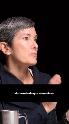 Plinq on Instagram: "Neurologicamente, meninos tendem a ser mais vulneráveis desde a gestação. O cérebro masculino amadurece mais lentamente e é mais sensível a estresse, toxinas e até à falta de oxigênio no nascimento. Além disso, o desenvolvimento guiado pela testosterona pode ampliar riscos em fases críticas da infância. Estudos mostram maiores taxas de autismo, TDAH, dificuldades de aprendizagem e mortalidade precoce entre meninos, em parte porque áreas ligadas à regulação emocional e lingua