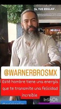 El actor de doblaje erick selim les invita a ver una película de Minecraft