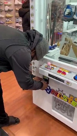 Shoe Vending Machine | Jordans and Yeezys in a vending machine