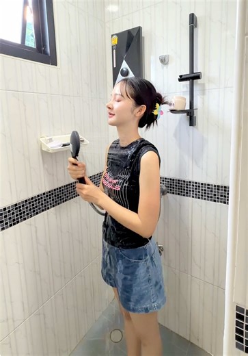 ค่อนข้างจะสนิทกับคนดู มาอาบน้ำกันเจ้า😆😆😆 #อาเมย์ชาวสวน