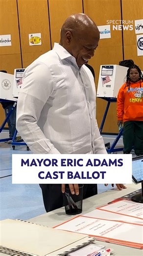 Watch Mayor Eric Adams cast his vote in Brooklyn for today's election. 🗳️ | Spectrum News NY1