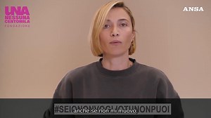 Il 25 novembre la Giornata contro la violenza sulle donne, la campagna di "Una Nessuna Centomila". Nel videomessaggio i volti di tanti personaggi dello spettacolo #ANSA | ANSA.it