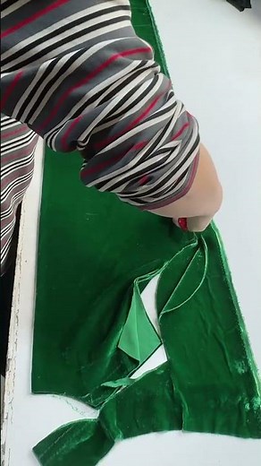 Cutting Long Fabric Strips The Secret to Straight Edges #versatilesewin #cuttinghacks #fashion #diy