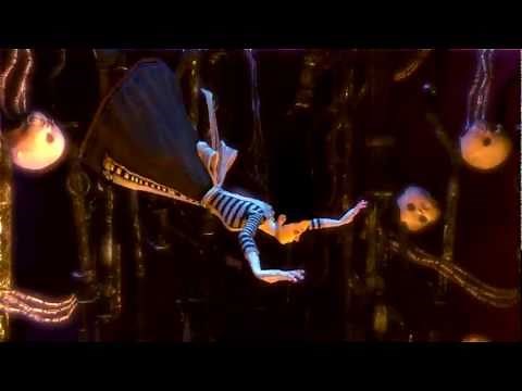Alice Madness Returns - Falling to Wonderland