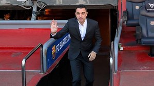 Xavi takes charge of his first training session as Barcelona manager 🔵🔴 | GOAL