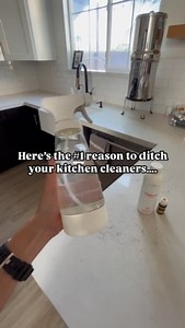 The #1 reason to ditch your kitchen cleaners? Your health! Why expose yourself to harmful chemicals when making your own natural cleaners is so easy? 🌿✨ With just a few simple ingredients like Thieves Cleaner, Castile soap, and essential oils, you can create effective, non-toxic cleaners that are safe for you and your family. Plus, it’s cost-effective and eco-friendly! Here’s the recipe to make your own kitchen cleaner: 1 tbsp Thieves Cleaner 10 drops Lemon essential oil Distilled or filtered w