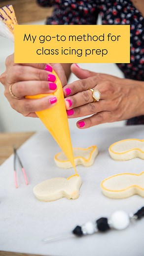 347 reactions · 22 comments | Bagging icing for class days = a whole rhythm of its own. I line cups with tipless icing bags by @grunderfullydelicious , scoop in the icing, seal with my tape sealer, and repeat—color after color. This method keeps things clean, quick, and ready to go for class time! Want the link to the tape sealer I use? Type TAPE and I’ll send it your way! | The Cookie Curator, LLC | Facebook