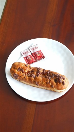 COFFEE CLUB | Baked fresh. Served same day. From oats and whole wheat to garlic, cheese garlic, mint garlic and omam child-safe breadsticks — everything... | Instagram