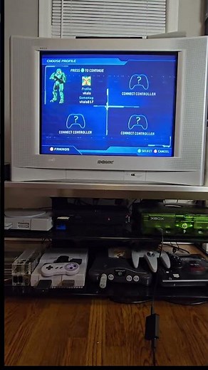 original xbox connecting to insignia live to play halo 2 online.