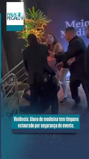 FALA FEGALLY on Instagram: "Um estudante de medicina teve os tímpanos estourados após uma briga com seguranças em um evento. O que começou com uma discussão, terminou com um soco que o derrubou no chão e causou sérios danos à sua saúde. Segundo informações que circulam nas redes sociais o fato aconteceu no evento Meio médico na URB Stage em Porto Alegure."