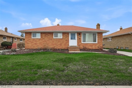 4882 Southwood Dr, Brooklyn, OH 44144 - MLS 5196274 - Coldwell Banker