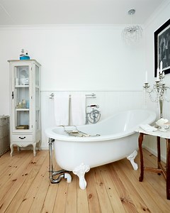 VIDEO: How to seal your pine floor | News24