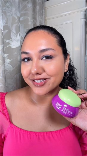Antara Sarkar on Instagram: "Luxe skin exfoliating scrub at an affordable price. I am obsessed with the @hulahoop.body ‘s exfoliating body scrub by foxtale, it makes my skin feel so smooth and removes dead skin in 1st use itself. Comment below for the link 🔗 #AD . #skincare #bodycare #exfoliatingscrub"