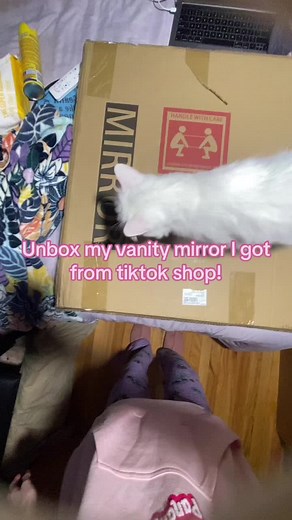 I LOVE LOVE LOVEEEE THIS MIRROR!!! best purchase ever! 🙏🏻 #vanitymirror #mirror #trending #targeted #fypシ #foryou @MARZTEC-01