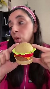 “Pizza, Pizza!” — Then Comes “No No, Hamur Gyar!” With a Funny Burger Twist! 🤣😆😁😆