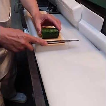 日本料理の職人技 気持ちの良い包丁さばき きゅうりでお刺身のつま