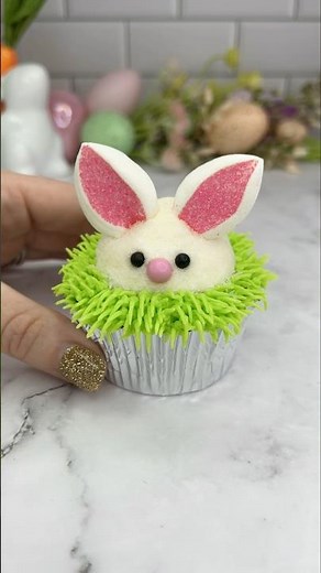 Save these for your Easter baking🐰🧁#cakedbyrach #easterbaking #cupcake #bunny #cupcakedecorating