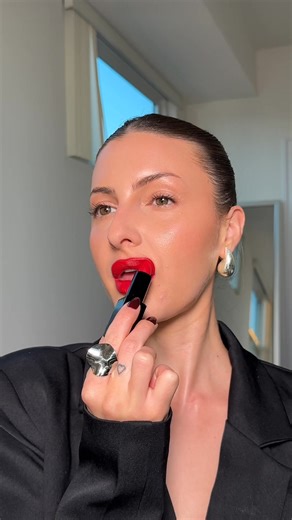 2.8K views · 41 reactions | Keep the face fresh and minimal. Then,...