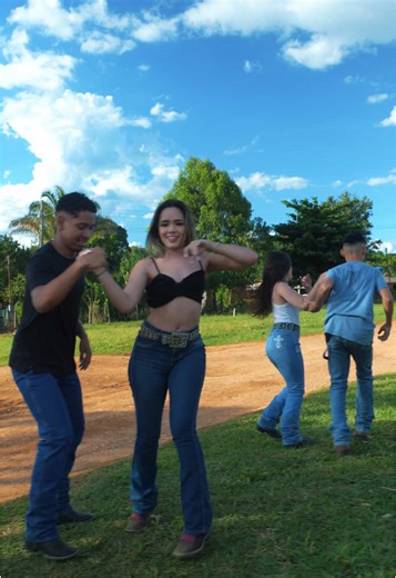 Dança do Piseiro: Aprenda os Passos do Forró