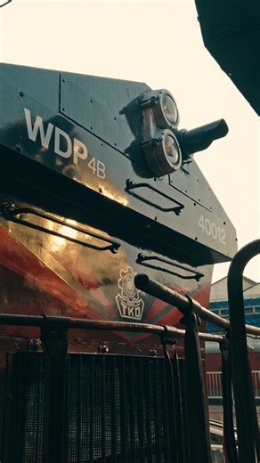 Om Tripathi on Instagram: "👑 When Royalty Meets Raw Power 👑 Twin WDP-4B beasts 40012 & 40013 (TKDD) leading the legendary Maharajas’ Express 💎🚆 4500 HP IGBT muscle, widened cab dominance & flawless air-brake control — luxury behind, power upfront. Indian Railways at its absolute finest 🇮🇳🔥 #WDP4B #40012 #40013 #SunitiChowdhury #MaharajasExpress #IndianRailways #DieselLocomotive #DieselPower #TwinLoco #DoubleHeader #RailwayPhotography #RailFanIndia #LuxuryOnRails #BLWVaranasi #TKDD #TrainS