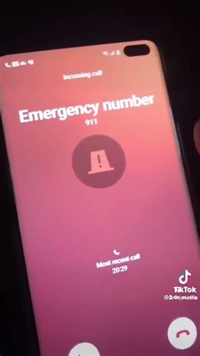Guy gets called by 911 on his old samsung
