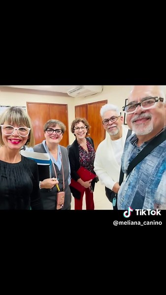 Se dice que cuando dos o más personas se unen a soñar, las energías se multiplican y las posibilidades de convertir esos sueños en realidad crecen. Hoy, Caras de la Montaña tuvo el honor de reunirse con nuestro alcalde, Willie Alicea, para continuar gestionando el bienestar animal en nuestro pueblo Aibonito. En esta reunión estuvieron presentes: 🐶José Pacheco, Presidente de Caras 🐶Miguel Guzmán, Vicepresidente de Caras 🐶Anette Vázquez, secretaria de Caras 🐶Rebeca Serracante, tesorera de Cara