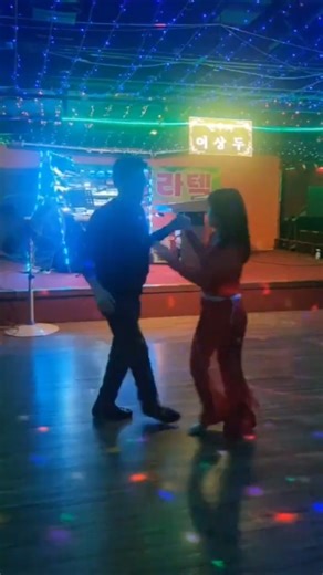 다시 한 번, 음악에 빠져보세요 #유트브#dance#지루#shorts#해바라기꽃#연주#댄스#노래#소백산여우 #유튜브#무도장#나이트클럽#알고리즘#지루박사교댄스#콜라텍#무도장#정주