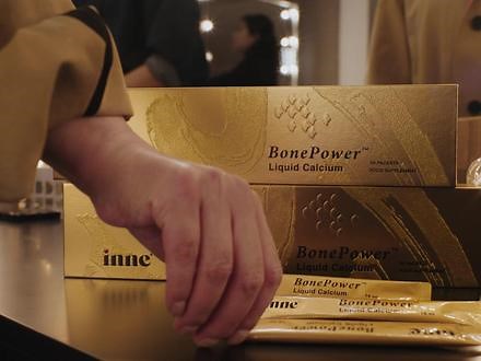 找回黄金状态就用金条补钙 @inne母婴官方旗舰店 #inne因你大金条液体钙 #刘晓庆的黄金状态 #京东新品,inne液体钙官方旗舰店- 抖音