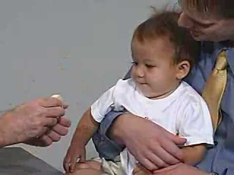 Neuro exam 12 Month: Motor/Coordination - Pincer Grasp