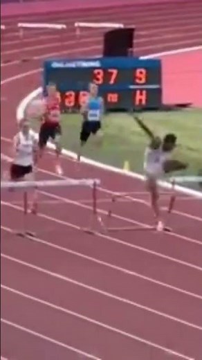 World champion accidentally exposes himself during race and still wins