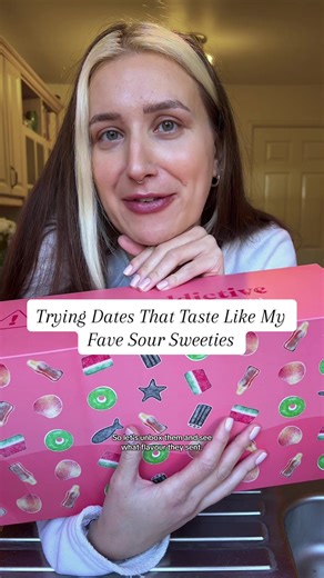 sugar-free, fibre rich & LITERALLY taste like the real sour sweets ⁣⁣⁣ ⁣ *gifted thank u @True Dates of Denmark ⁣⁣ ⁣⁣ #truedates #healthyvegan #sweetsnack #plantbased