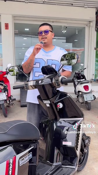 Lambretta x300 CASA: รถมอเตอร์ไซค์สุดชิค