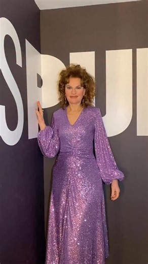 POV: You’re in Sandyland. Get tickets for CAUGHT OFF GUARD @joespub Dec 26-31 at sandrabernhard.com | Sandra Bernhard