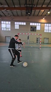 1.5M views · 5.6K reactions | Pusch Back Front ⬅️➡️ Changes in Legs ⭐️⭐️ Tutorial For You  #trenerdryblingu #skills #football #soccer #dribbling | Trener Dryblingu Piłkarskiego - Piotr "Olo" Oleksik | Facebook