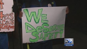 Rogers Park parents want CPS bus stop location moved