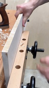 No space for a full workbench? Our Rockler Handy Bench with a Moxon-style vise is your go-to! It fits on sawhorses, countertops, or worktables. The 16'' x 32'' beech top is tough and the vise handles pieces up to 3'' thick. Includes a steel support post and bench dog holes. Mount the vise easily using predrilled holes. Base brackets lift the top 4'' for tool storage. Install permanently or use leveler feet. Features: - Transforms any base into a compact workbench - 16'' x 32'' durable beech top
